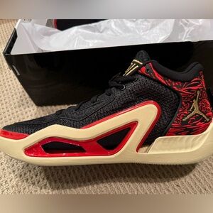 Men’s 9.5 Nike “Jordan Tatum 1” Black/Metallic Gold. *Brand New*